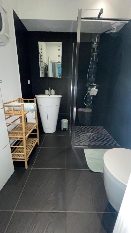 Chambre Luxe Dans Villa De Standing Avec Piscine, Acces Discret Et Independant, Terrasse Arboree Et Parking Prive Ла-Валетт-дю-Вар Екстер'єр фото